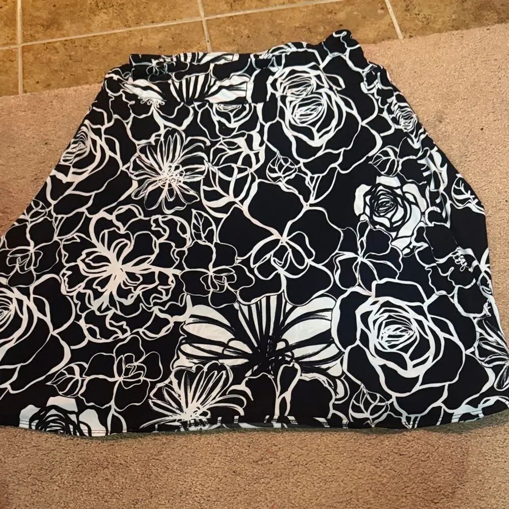 Chico's Black and White Floral A-Line Skirt